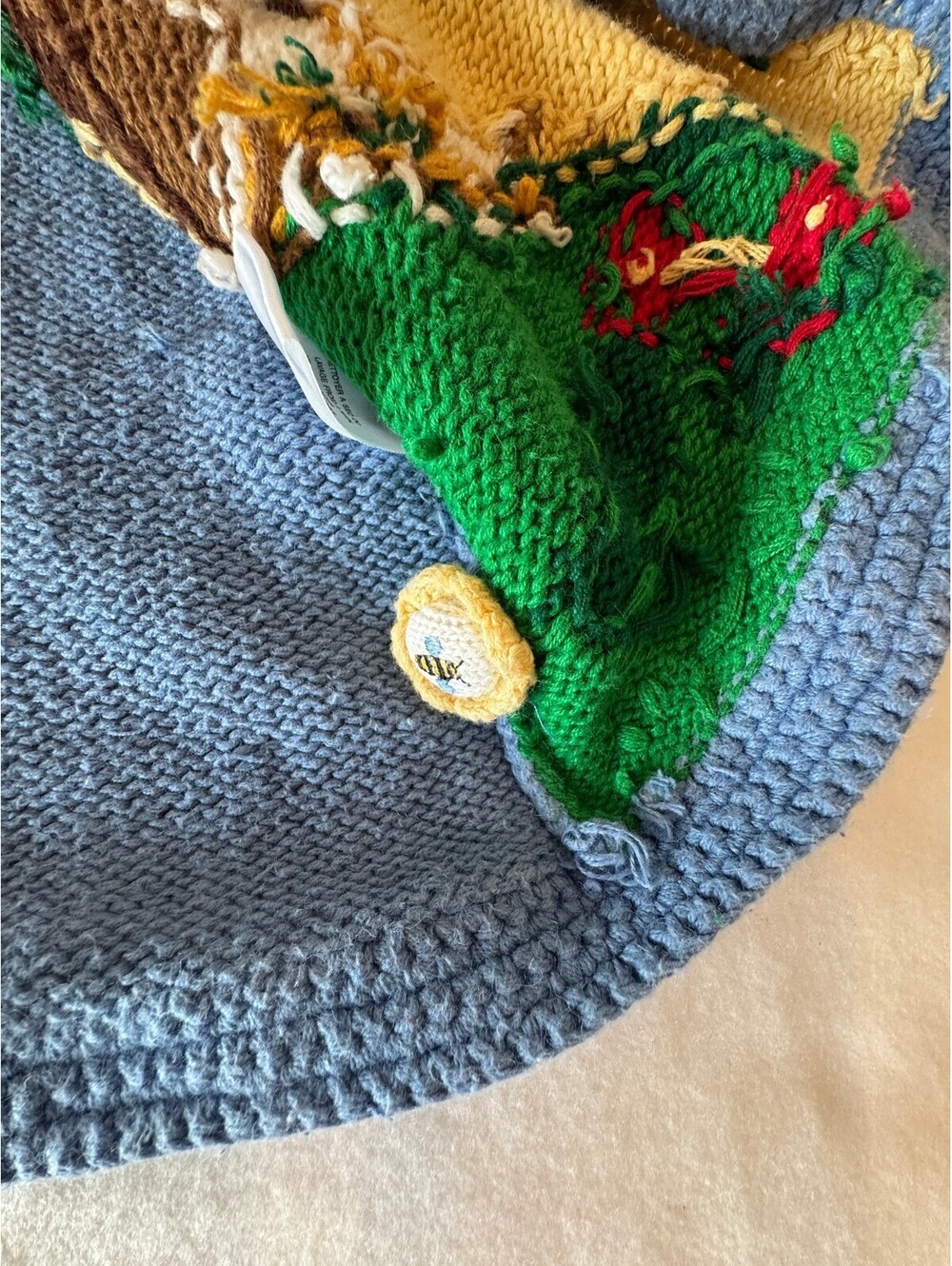 Vintage Eagle's Eye Collectibles Large Hand-Knit Vest with Dog and Park Motif - Picture 9 of 9